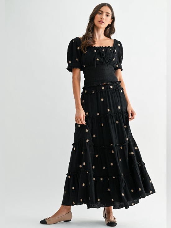 Camellia Dresses & Skirts - Boutique Black Embroidered Skirt & Blouse Set | Size S | NWT